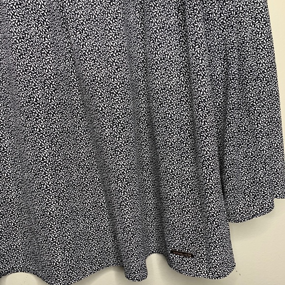 Michael Kors Long Sleeve - Picture 12 of 14